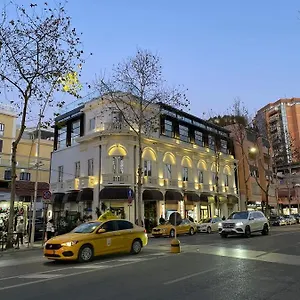 4* Hotel The Crown Boutique &