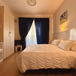 Tirana Central Guesthouse Tiran