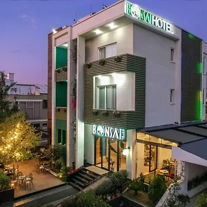 4* Hotel Bonsai