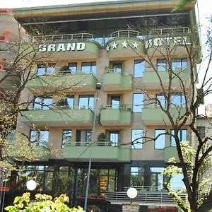 4* Hotel Grand &