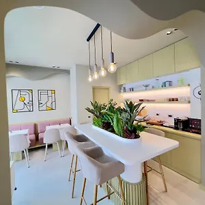 Hotel Noem, Tirana